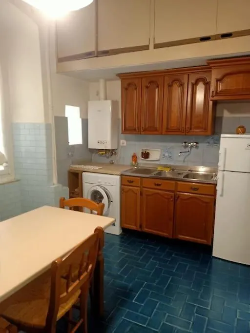 Appartamento Zona Centro Foce Janov